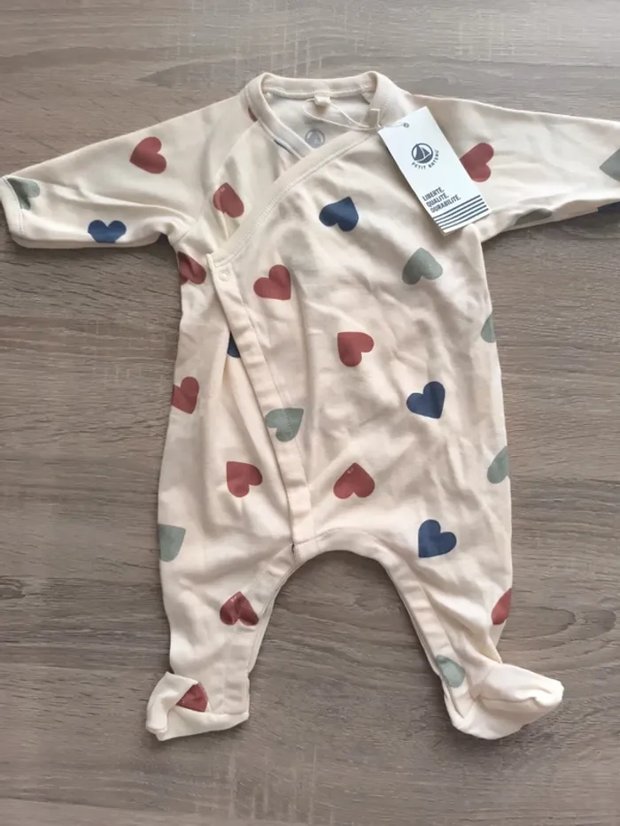Pyjama léger neuf coeurs multicolore Petit bateau 1 mois unisexe