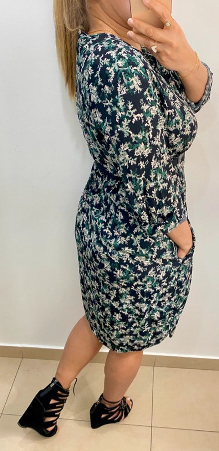Jolie Robe Droite Imprimée Avec Poches Taille 42 - photo numéro 7