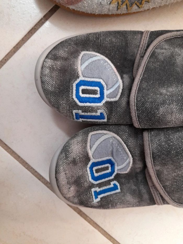 Lot chaussons - photo numéro 6