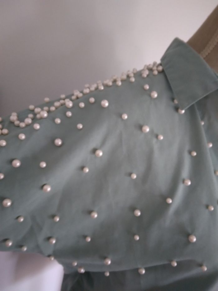 Chemise vert d'eau avec perles - photo numéro 5