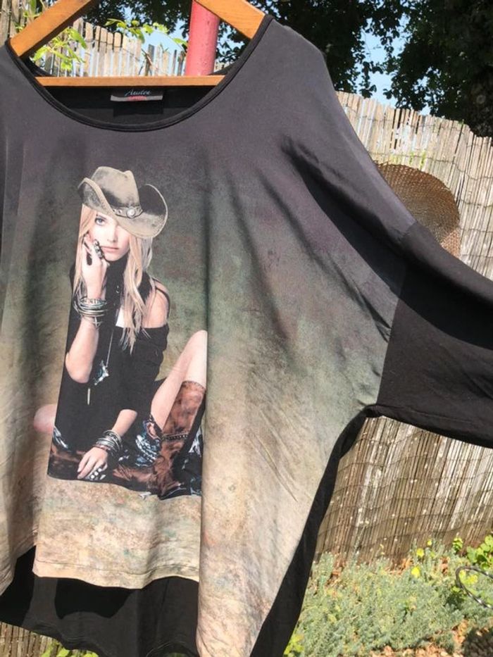 👚 Tunique longue noire avec imprimé femme cow-girl à manches longues  - 48/50 - photo numéro 12