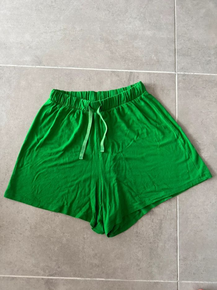 Short fluide à taille élastique vert Asos Design