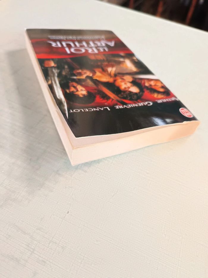 Livre le roi Arthur - photo numéro 3