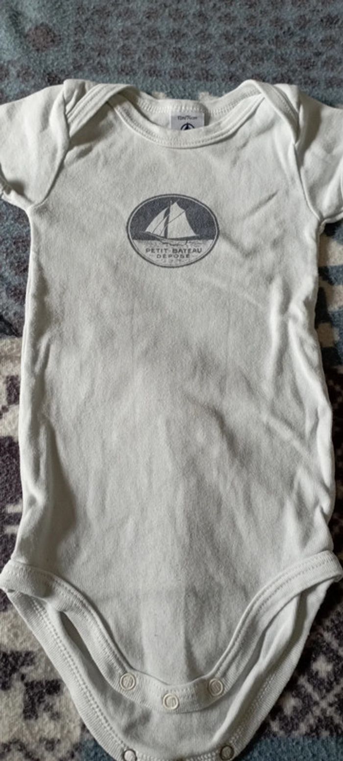 Body 12 mois