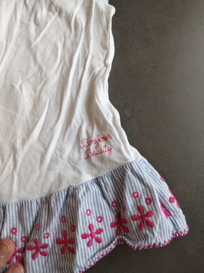 Robe brodée - photo numéro 3