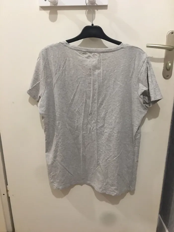 T shirt gris clair - photo numéro 2