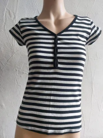 T-shirt rayé noir et blanc Taille XS