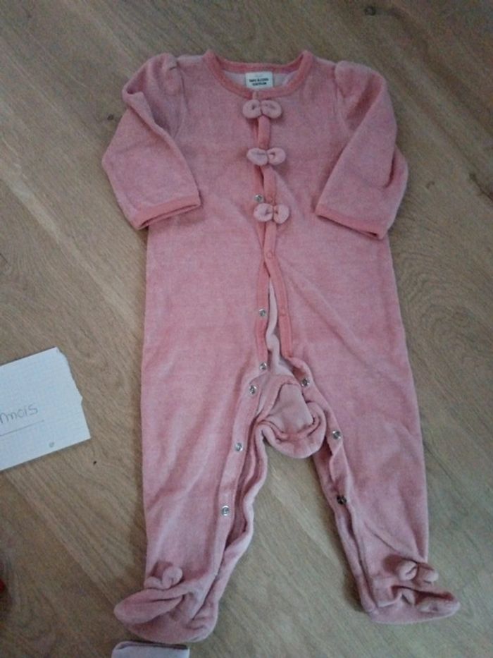 Lot 2 pyjamas taille 12 mois - photo numéro 4