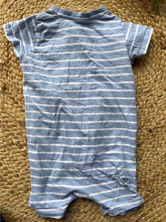 Combi short 9 mois - photo numéro 2