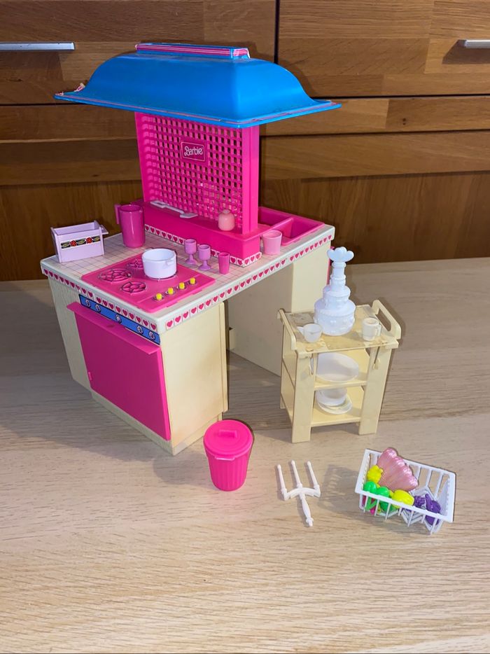 Barbie Mattel poupee 1984 kitchen cuisine cuisinière dream rêve ensueno cucina