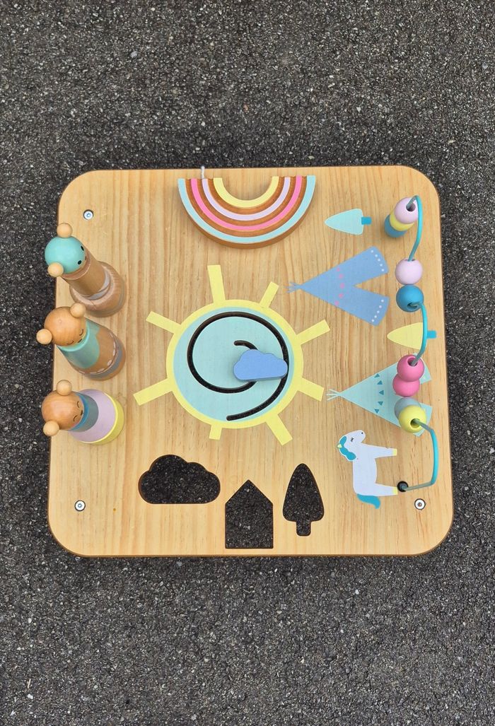 Table d'activités en bois - photo numéro 2