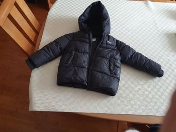 Blouson. Doudoune Hugo Boss PROPRE et CHAUD