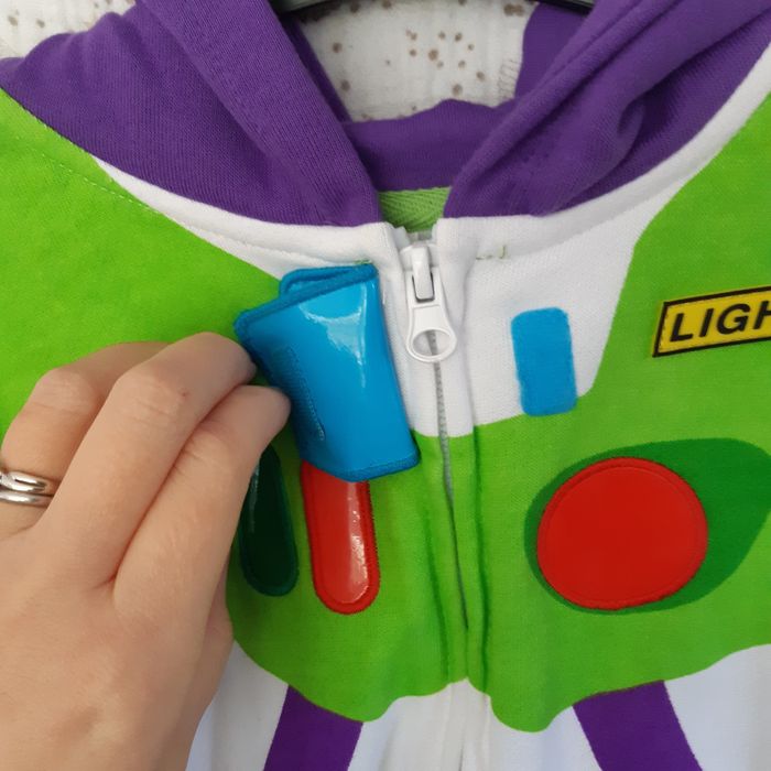 Veste a capuche Buz l'éclair Toy Story avec ailes détachables et lumière Disney 3-4 ans - photo numéro 3