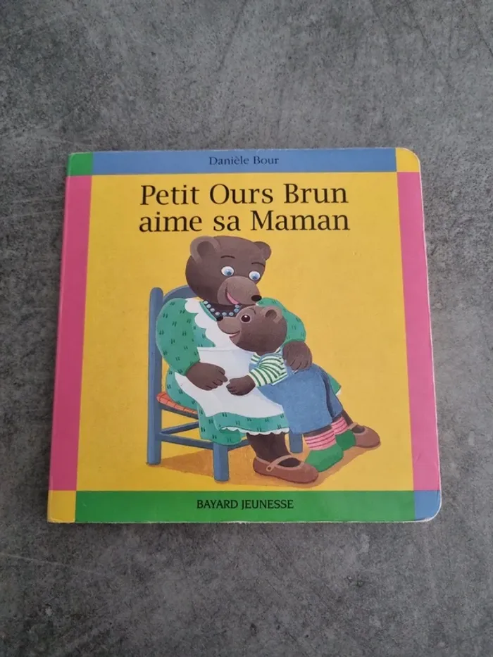 Livre éveil bébé "Petit ours brun aime sa maman" - Collection Les 1ères histoires"