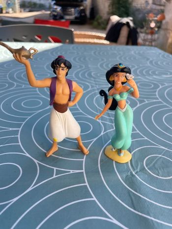 Figurines Disney Aladin et Jasmine