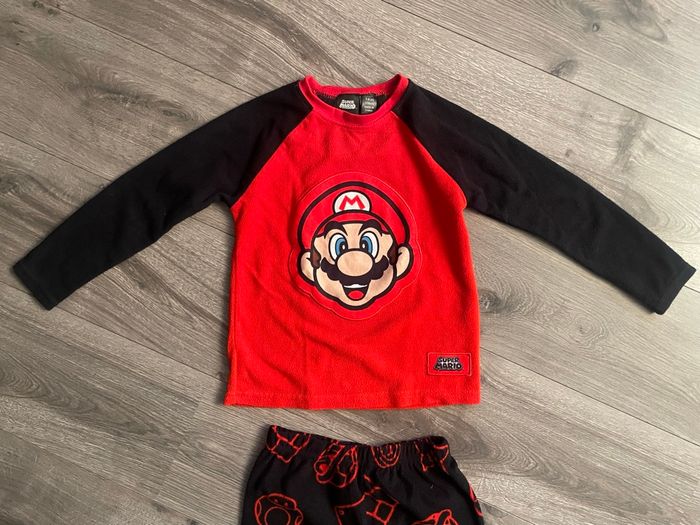 Pyjama Mario 5/6 ans 116 centimètres - photo numéro 3