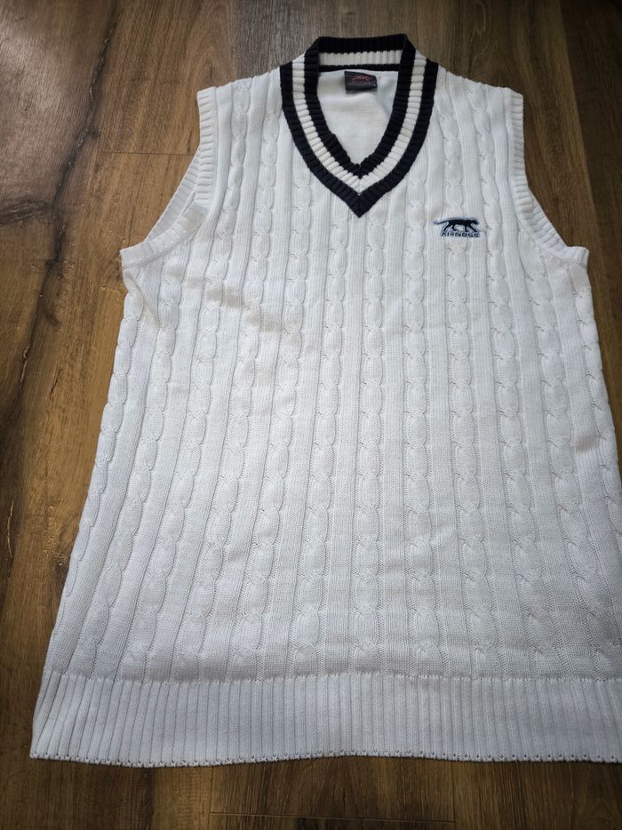 Pull sans manches Airness , taille L, col V, très bon état - photo numéro 2