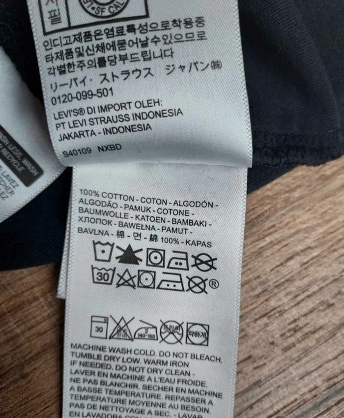 Tee shirt Levi's femme noir et rouge Taille S - photo numéro 7