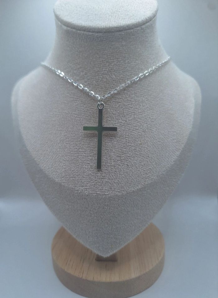 Collier croix simple