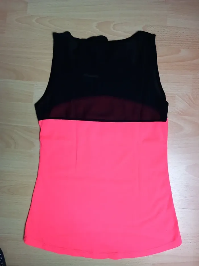 Débardeur fluo partie noire transparente TBE taille 36/38 - photo numéro 5
