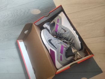 Nike neuve taille 40