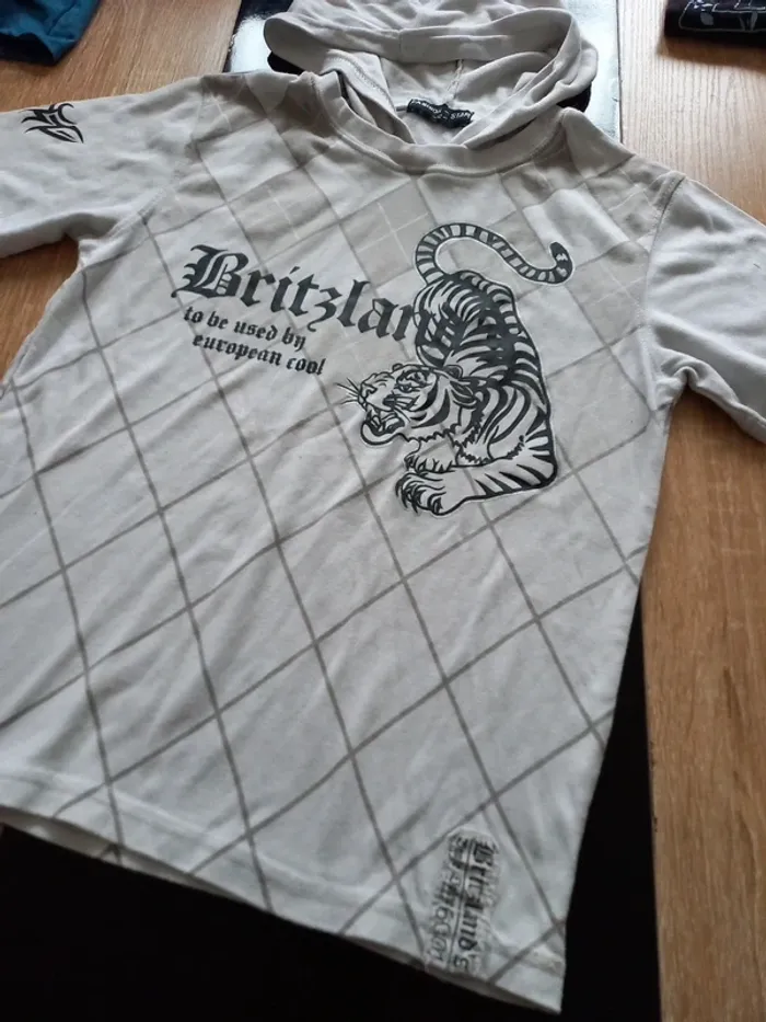 Tee-shirt à capuche 12 ans - photo numéro 4