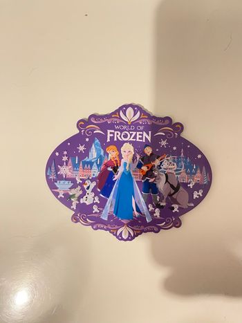 Magnet World of Frozen Disneyland Paris Disney exclus