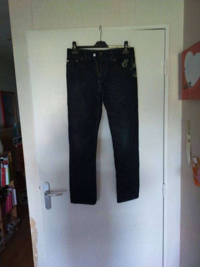 Joli jean garçon en très bon état - photo numéro 4