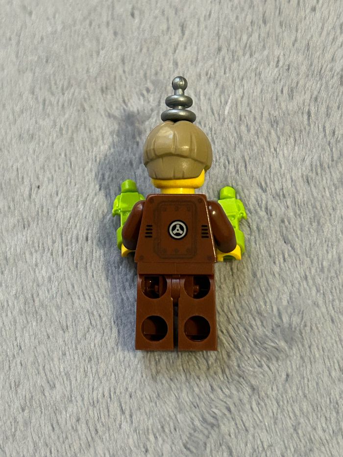 Minifigurine lego 71046 série 26 l’imposteur - photo numéro 2