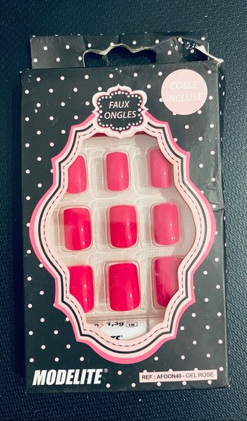 Faux ongles neuf