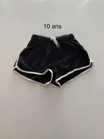 Short noir H&M 9/10ans 140