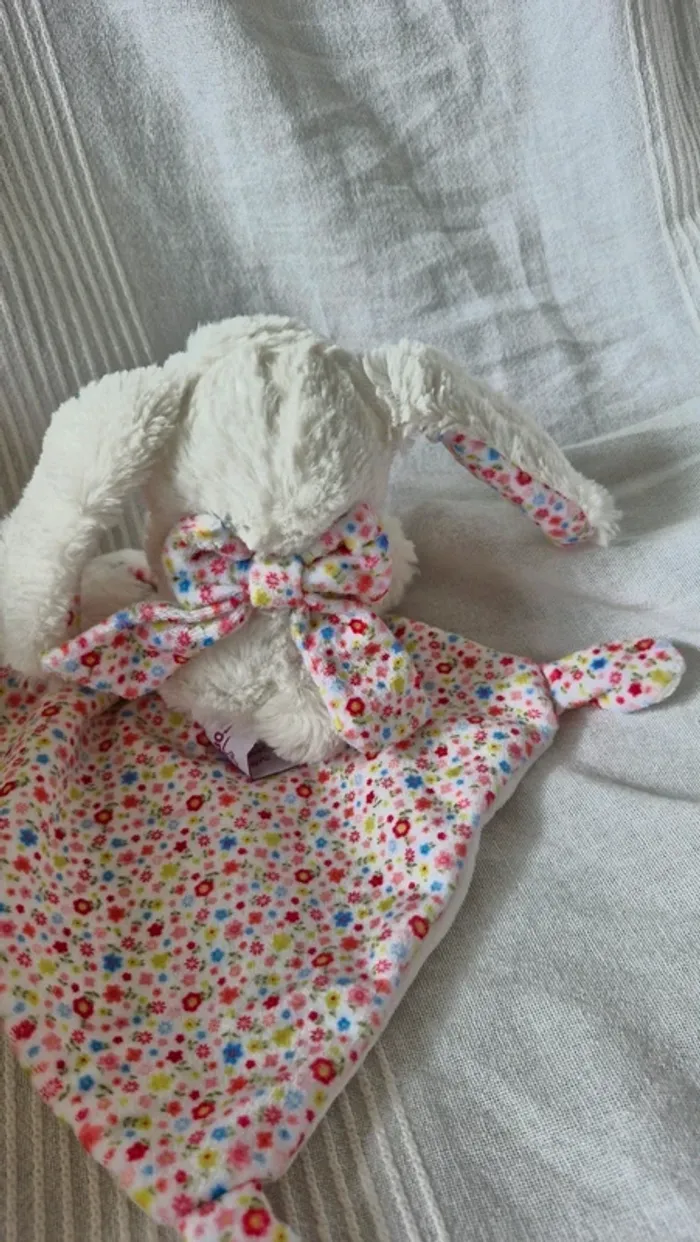 Doudou plat avec mouchoir Lapin blanc  fleurie  pommette - photo numéro 6