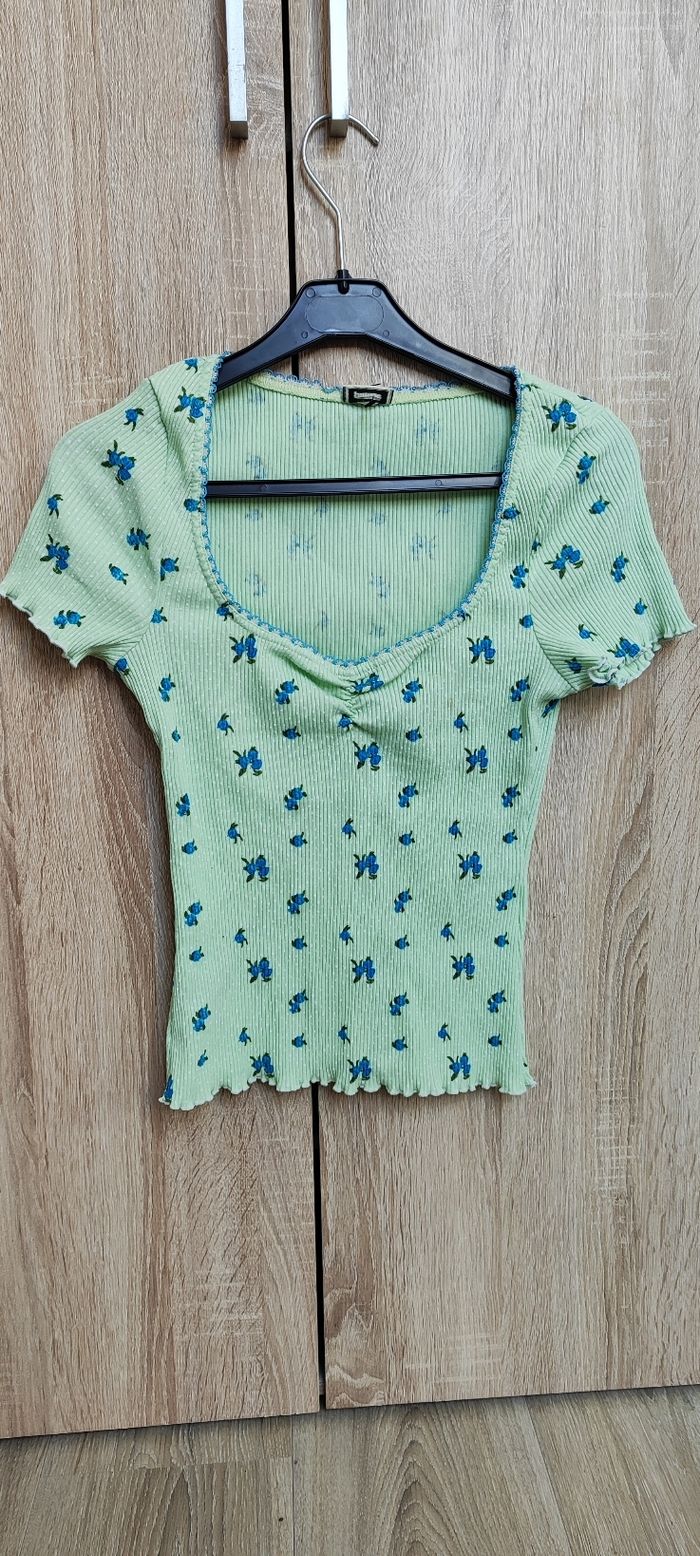 Tee shirt