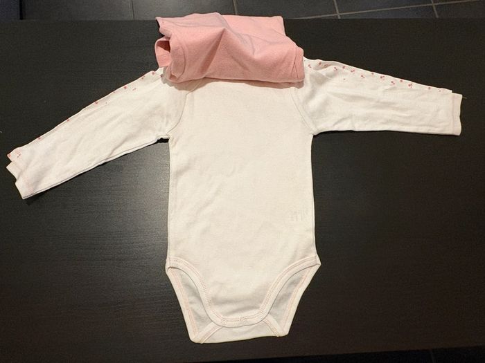Lot de 3 bodies « fleurs » Manches longues Mots d’enfants Taille 24 mois. - photo numéro 2