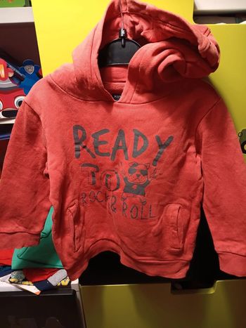 Sweat à capuche kiabi 4ans