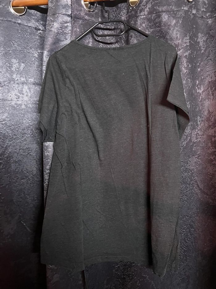 Teeshirt noir - photo numéro 2