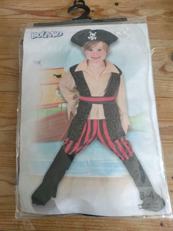 Déguisement pirate neuf 3-4 ans