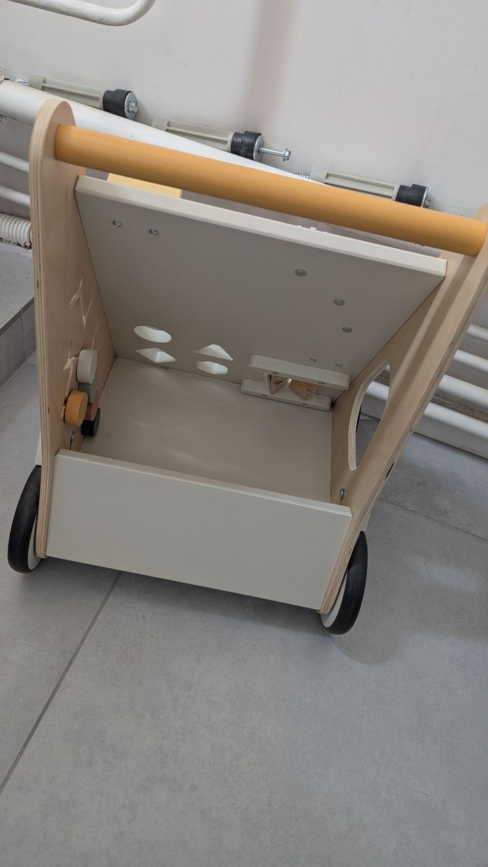 Chariot de marche (trotteur) - photo numéro 2