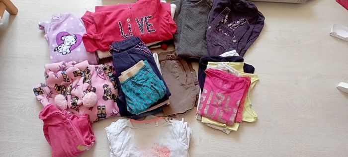 Lot vêtements fille 8 ans