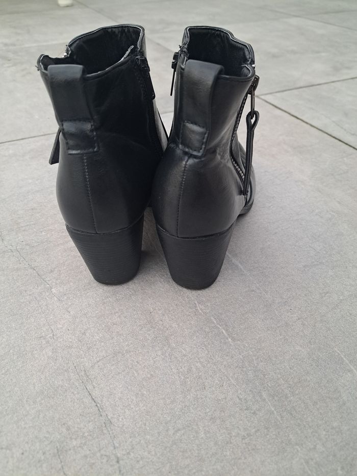 Bottines à talons noir simili cuir 👢 - photo numéro 5