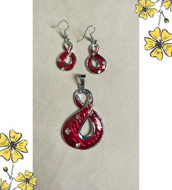 Parure pendentif + boucle – Forme infini rouge et argenté avec strass