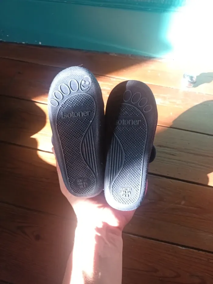 Chaussons isotoner 23 - photo numéro 2