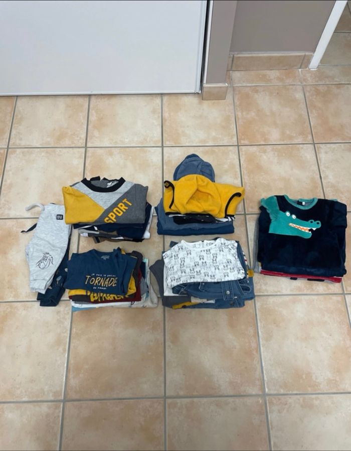 Lot vêtements 6 mois