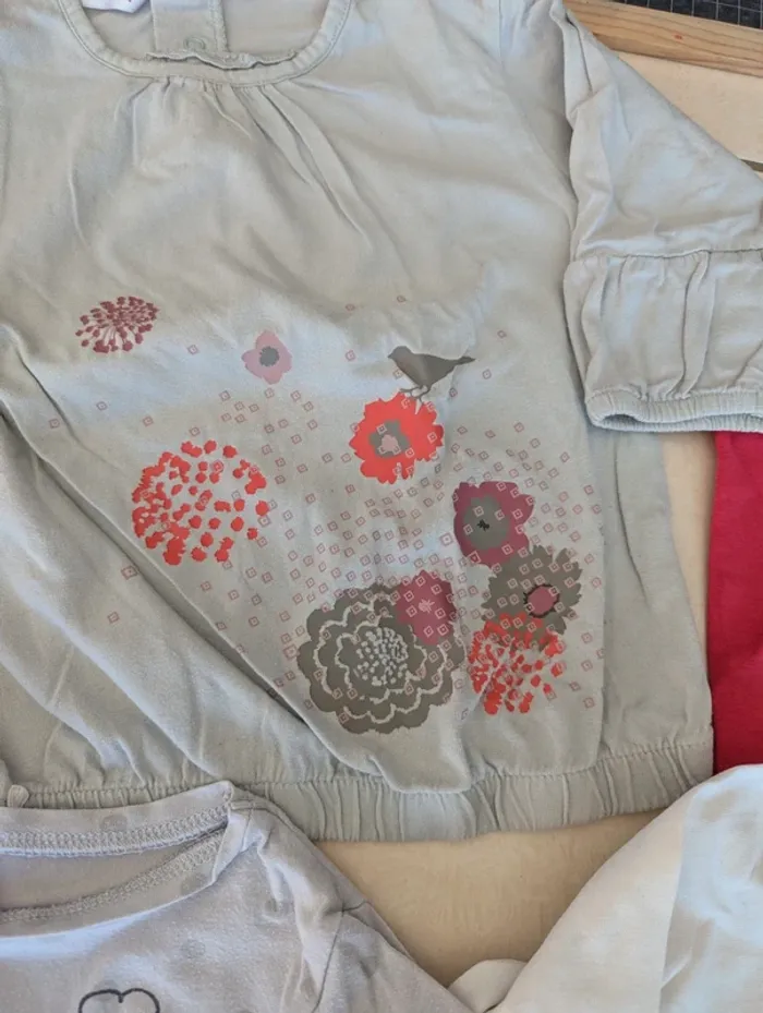 Lot de 4 tee-shirts manches longues 3 ans - photo numéro 4