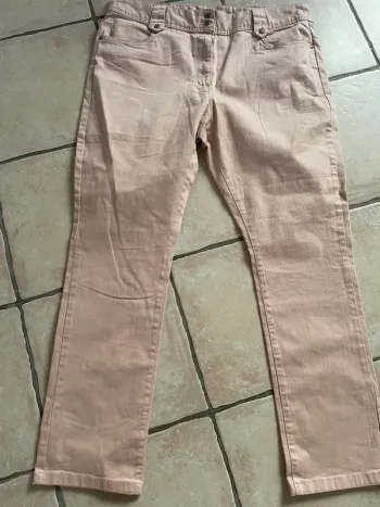 Magnifique pantalon rosé neuf jamais porté en 46 poches strass de marque Blanche Porte