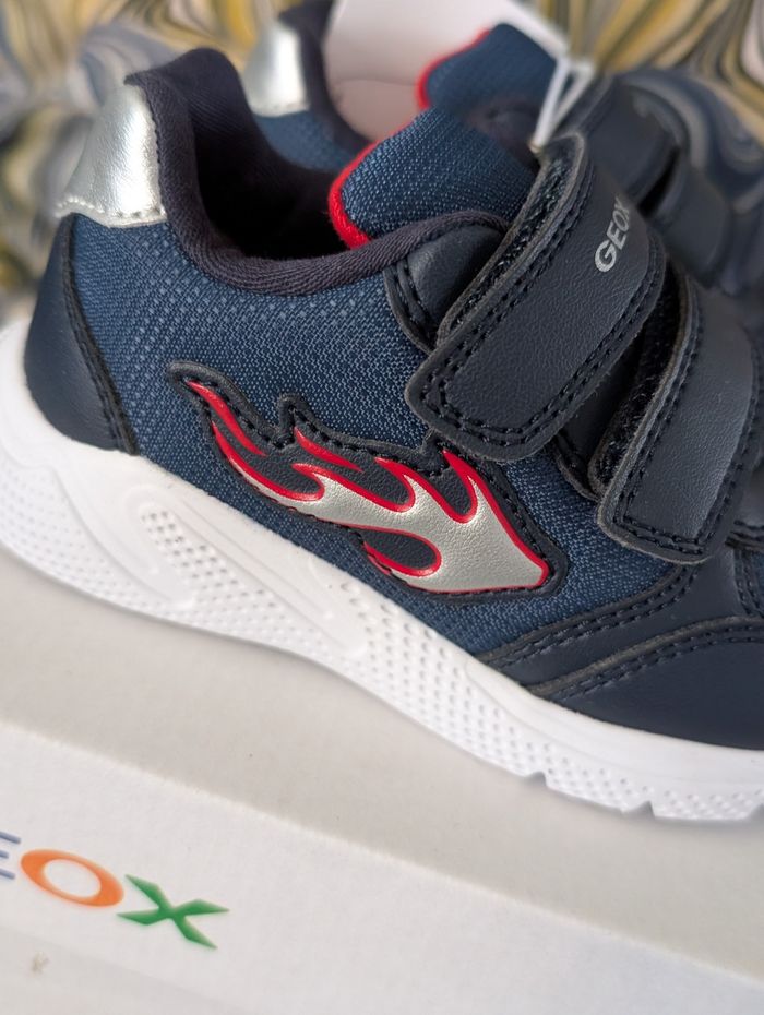 Baskets ultralegeres garçon. Taille 23. Neuf. Geox - photo numéro 9