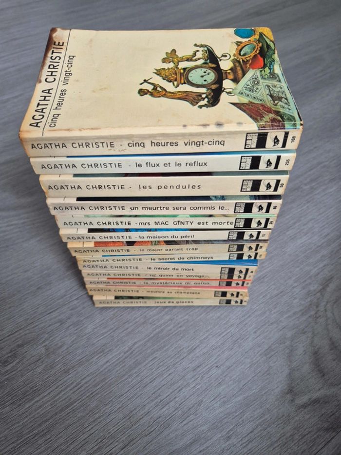 Lot de 13 livres anciens Agatha Christie - photo numéro 4