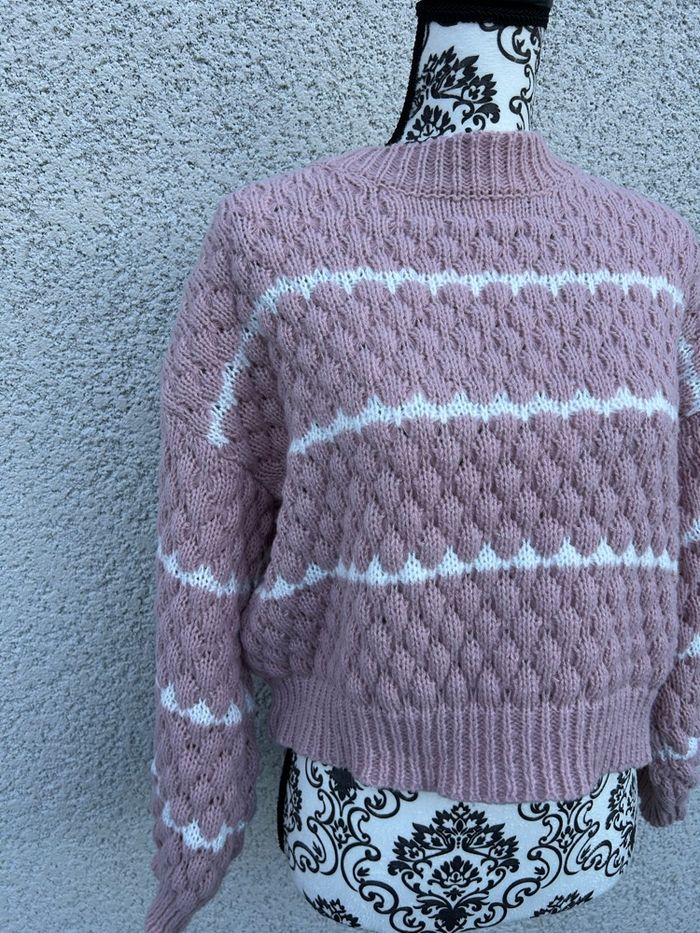 Pull rose et blanc - photo numéro 3