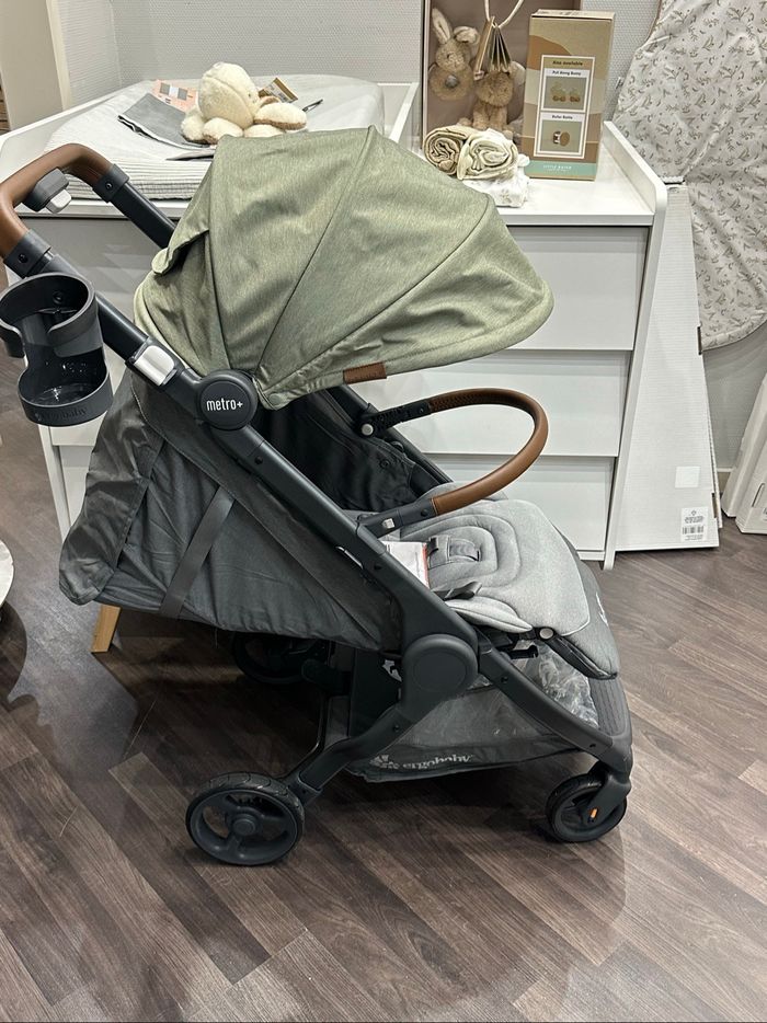 Poussette ergo baby métro plus métro+ jamais utilisé - photo numéro 2