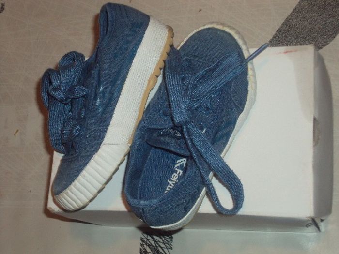 baskets FEIYU taille 24
